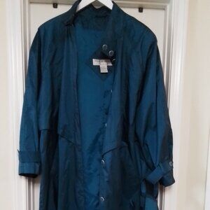 Vintage Maggie Lawrence Raincoat Size 18/20 w/Belt